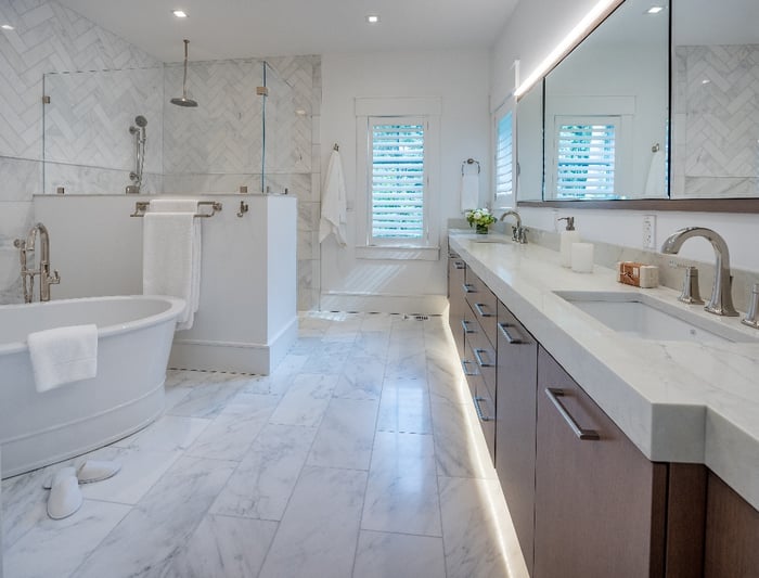 Before and After: Stunning Whole-Home Remodel Case Study | Lakefront ...